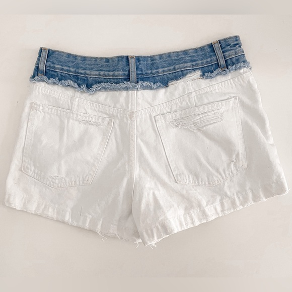 ZARA SHORTS CUT DENIM BLUE /WHITE SIZE 8 5520/004 - Picture 2 of 2